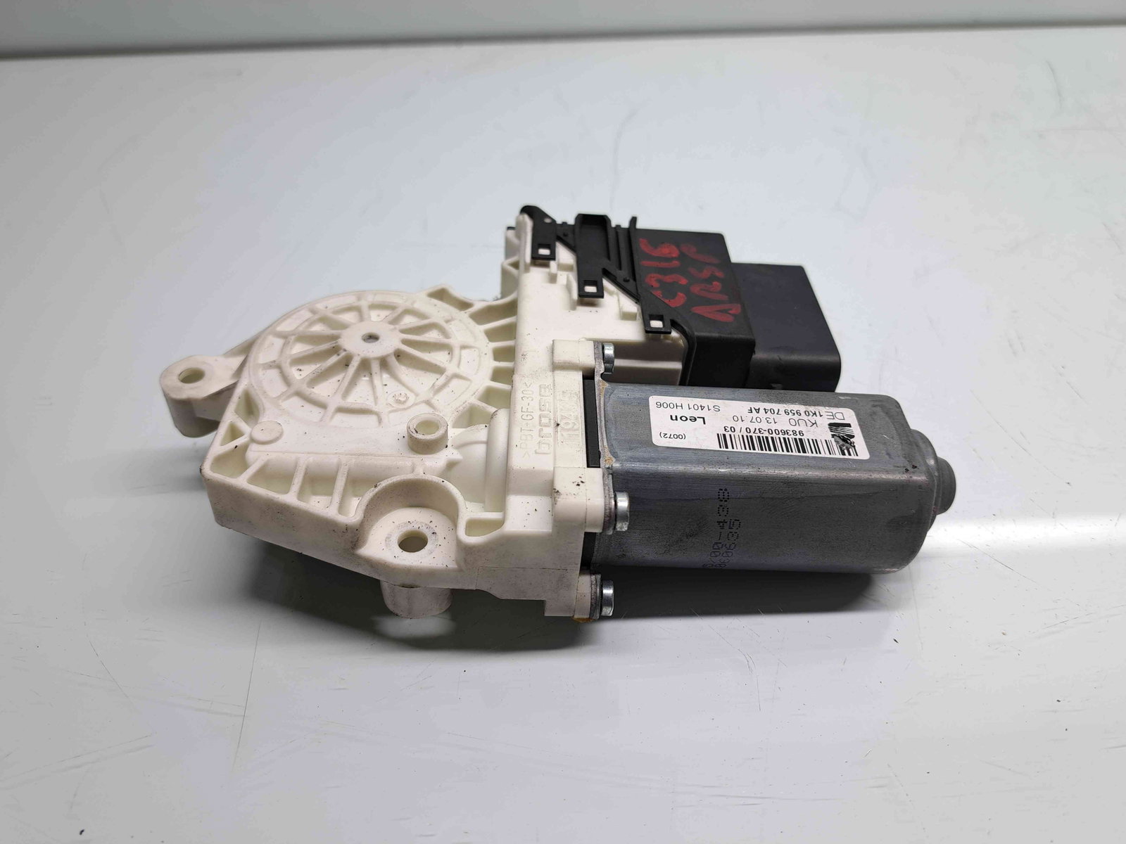 Motoras geam dreapta spate Seat Leon (1P1) [Fabr 2005-2011] Facelift 7746021800 - imagine 1