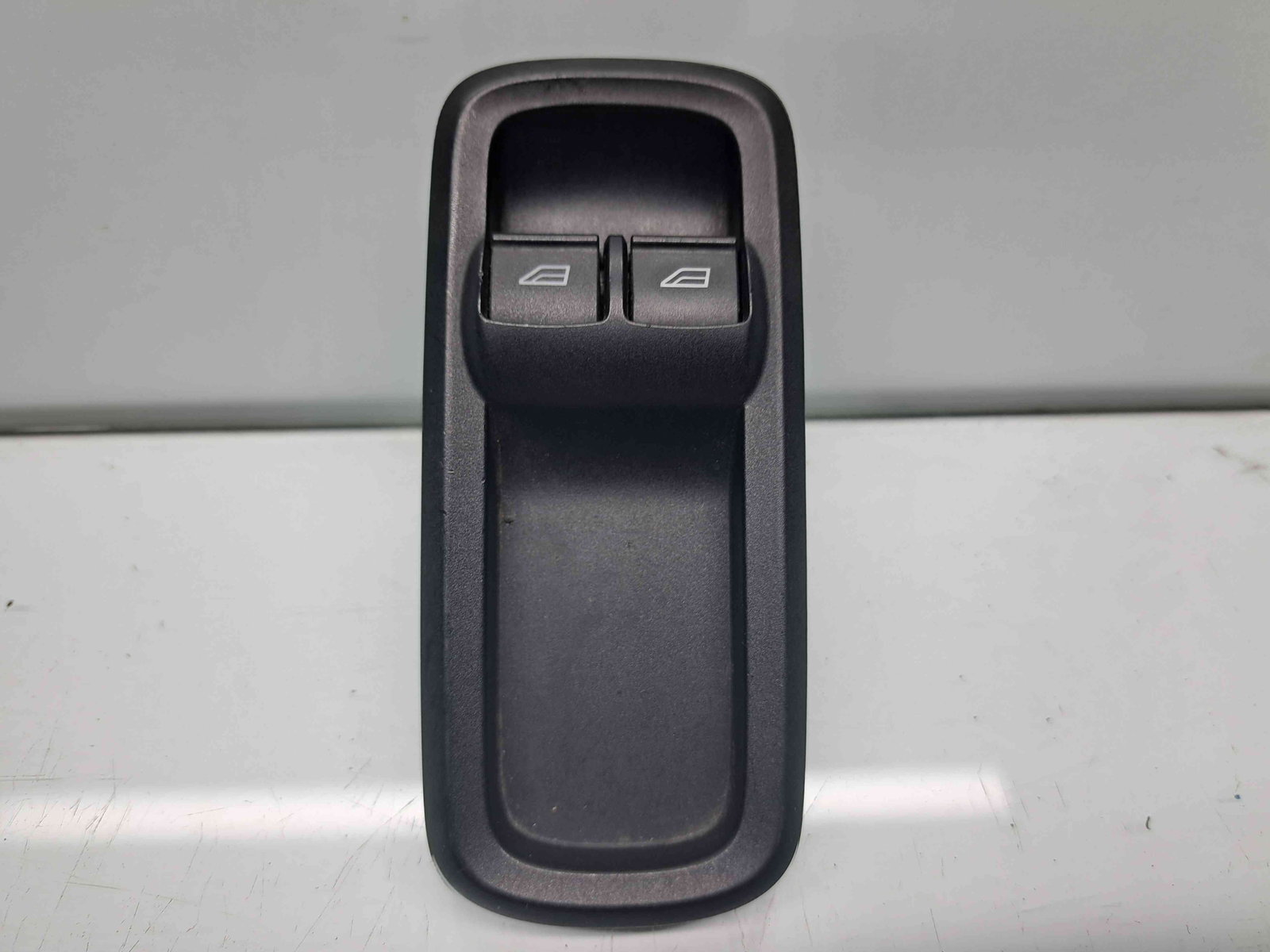 Butoane comanda geamuri sofer Ford Fiesta 6 [Fabr 2008-2019] 6A6T14A132FC - imagine 1