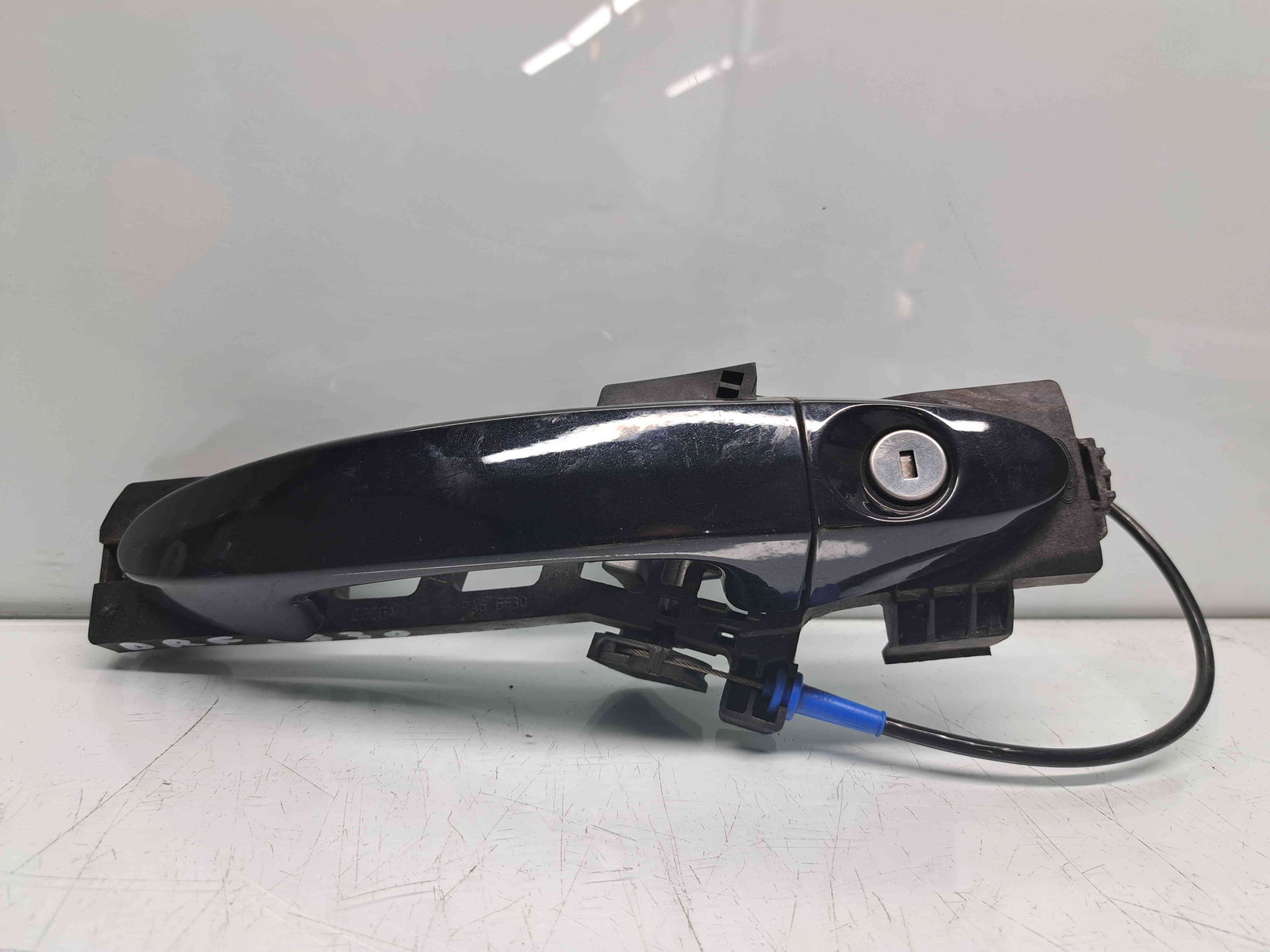 Maner usa dreapta fata Ford Fiesta 6 [Fabr 2008-2019] Panther Black / 8A61A224A36 - imagine 1