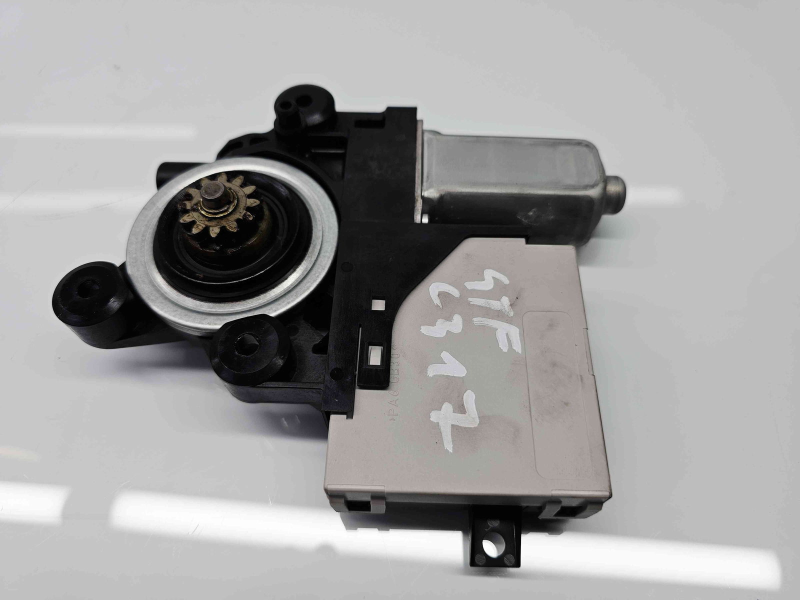 Motoras geam stanga fata Ford Kuga I [Fabr 2008-2012] 979037-100 - imagine 1