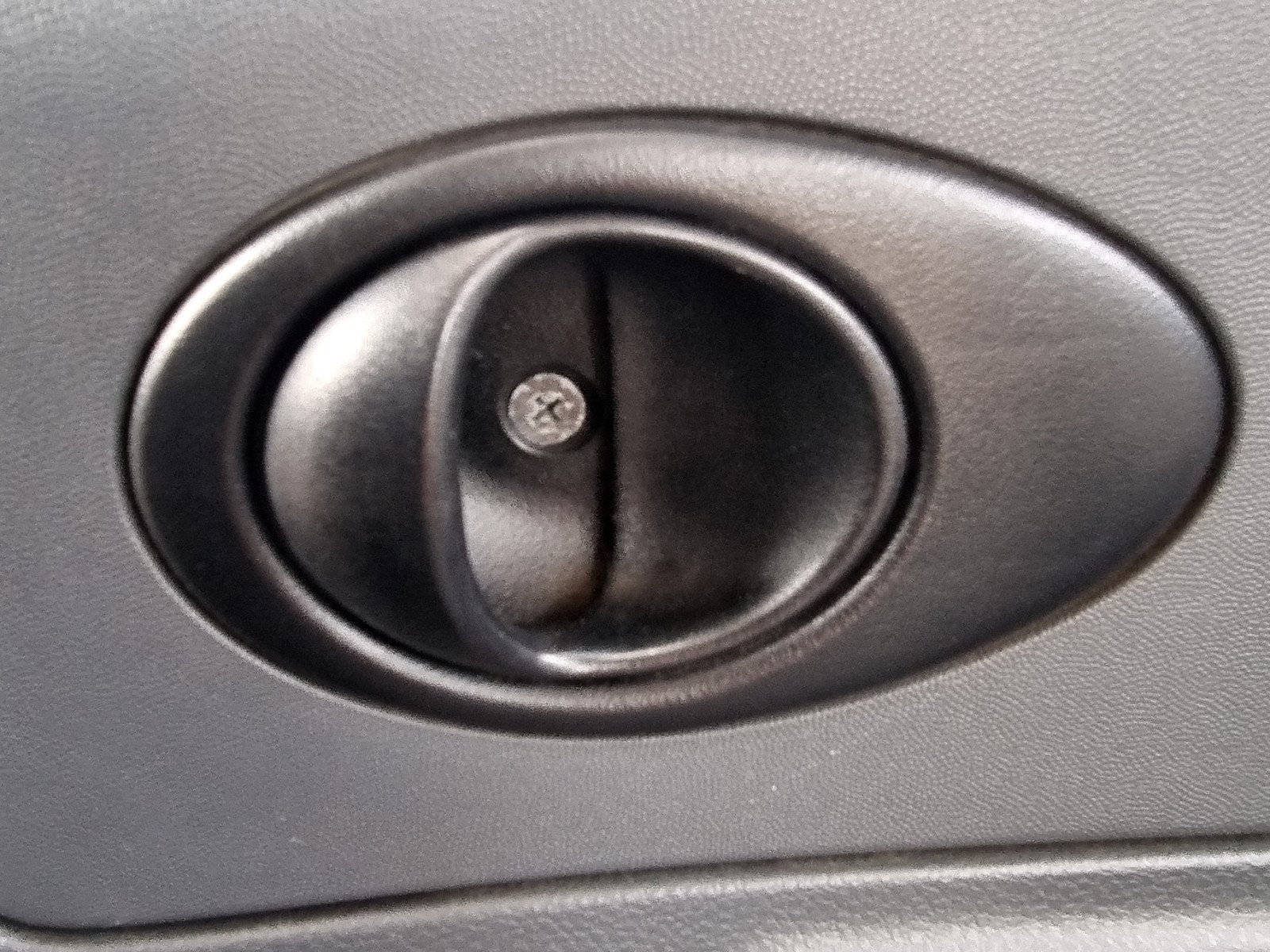 Maner interior dreapta spate Chevrolet Spark (M200/250) [Fabr 2005-2009] 0.8 BENZ A08S3 38KW / 52CP