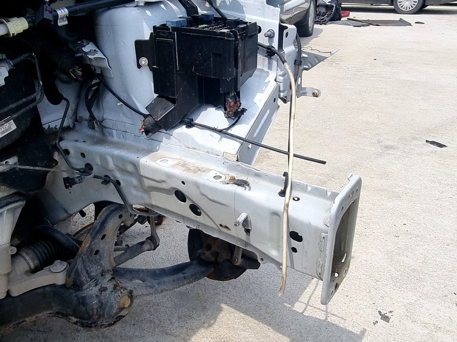 Cap lonjeron stanga Ford Tourneo Courier [Fabr 2014-2020] 1.0 Benz M1DA 74 KW / 100CP - imagine 2