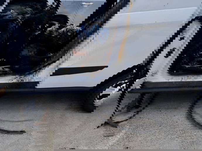 Prag lateral stanga Ford Tourneo Courier [Fabr 2014-2020] 1.0 Benz M1DA 74 KW / 100CP