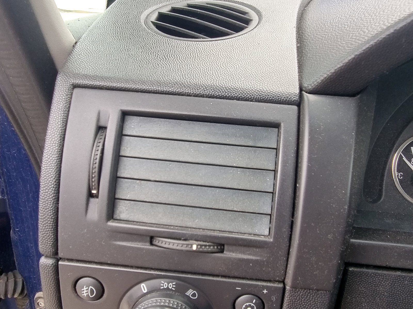 Grila aerisire stanga Opel Meriva A [Fabr 2003-2009] 1.6 Benz Z16XE 74KW / 101CP - imagine 2