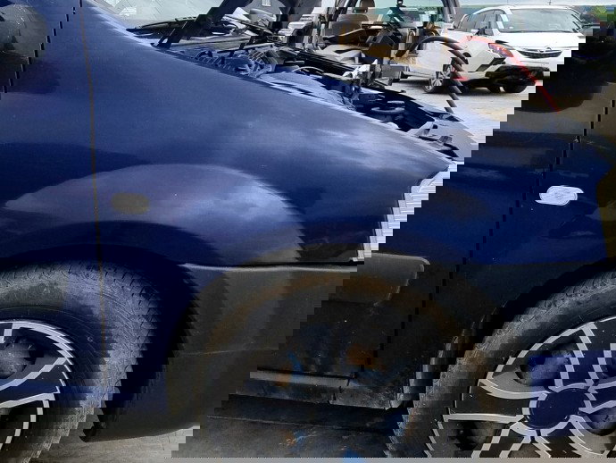 Aripa dreapta fata Dacia Logan MCV (KS) [Fabr 2007-2012] 1.6 Benz K7M710 64KW / 87CP