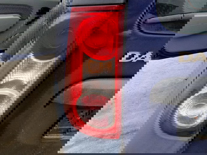 Stop aripa stanga Dacia Logan MCV (KS) [Fabr 2007-2012] 1.6 Benz K7M710 64KW / 87CP