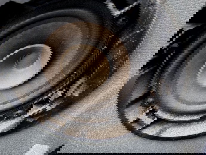 Boxa stanga fata Dacia Logan MCV (KS) [Fabr 2007-2012] 1.6 Benz K7M710 64KW / 87CP