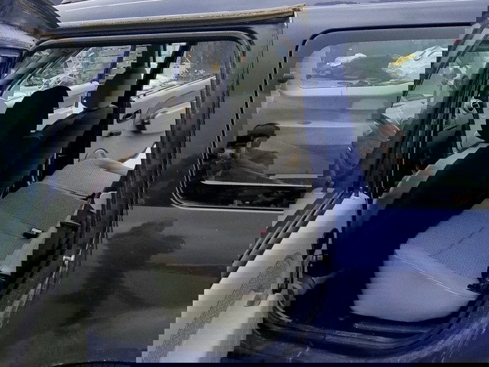 Cheder usa stanga spate Dacia Logan MCV (KS) [Fabr 2007-2012] 1.6 Benz K7M710 64KW / 87CP