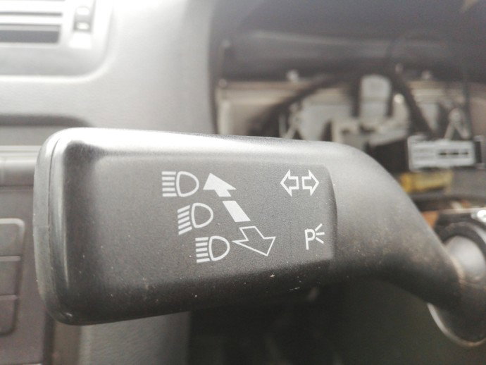 Maneta semnalizare Skoda Octavia 2 1.9 BXE OEM 2004-2013