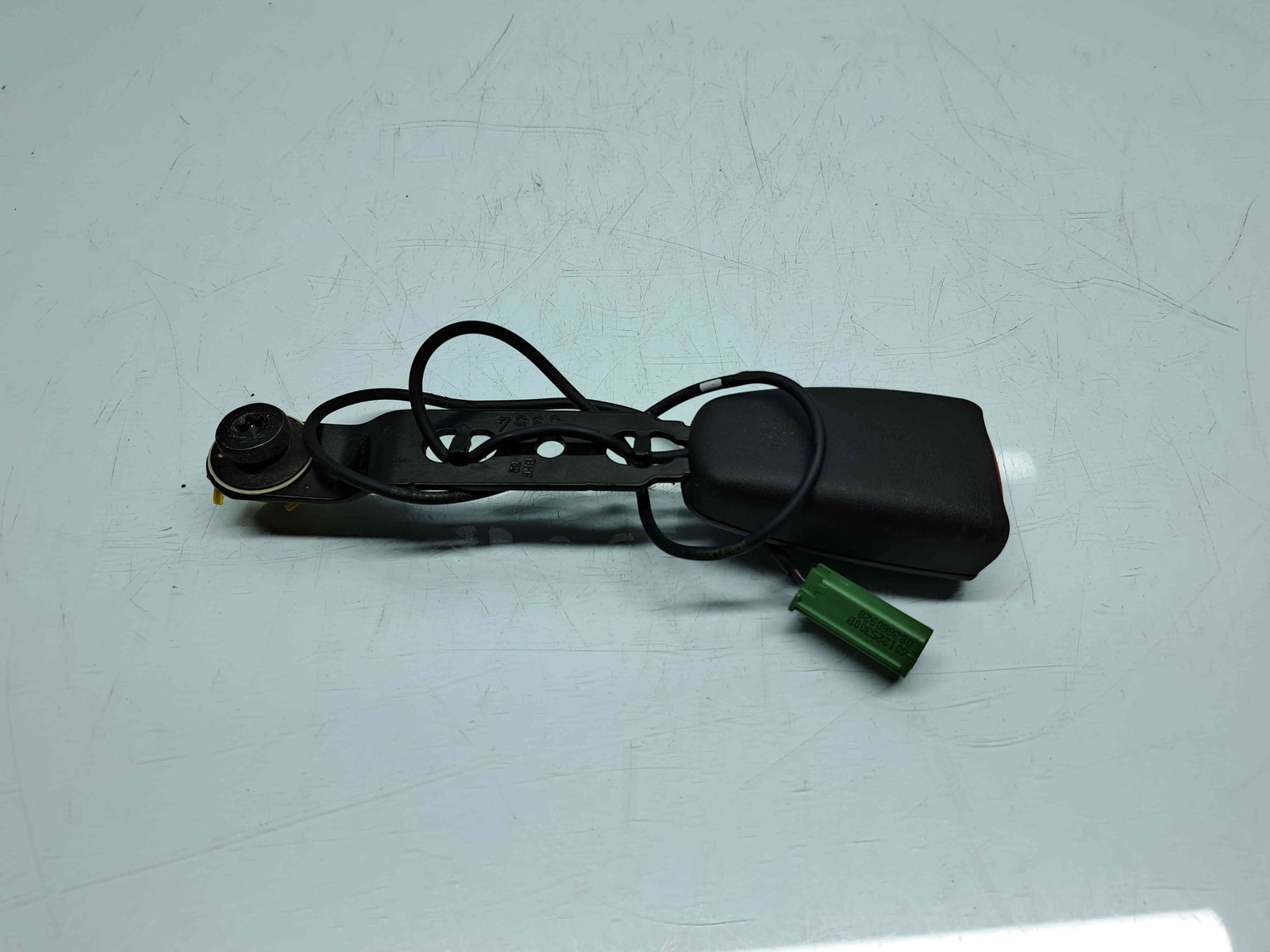 Capsa centura stanga fata XC60 [Fabr 2008-2017] OEM - imagine 1