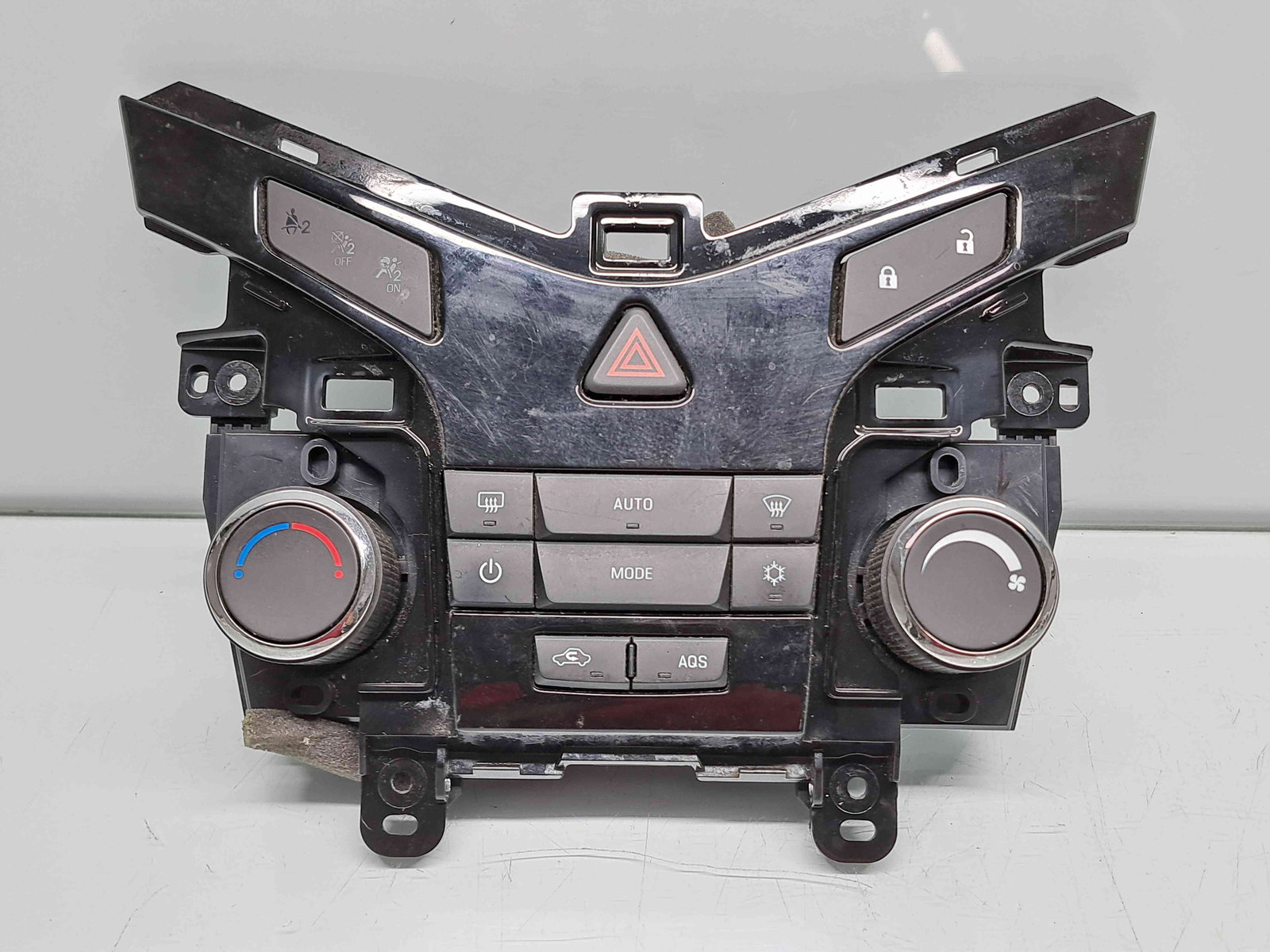 Panou comanda clima Chevrolet Cruze (J300) [Fabr 2010-2016] 13070155 - imagine 1