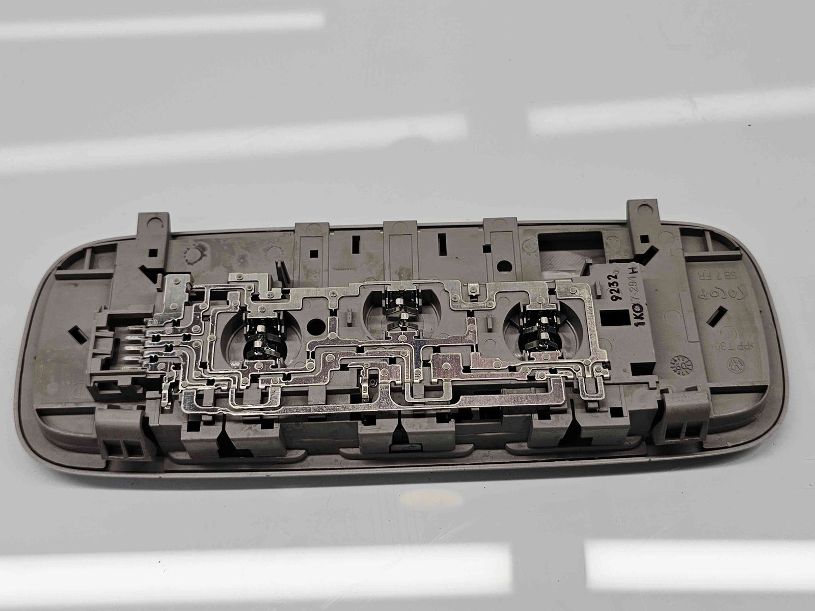 Plafoniera spate Volkswagen Golf 6 (5K1) [Fabr 2009-2013] 1K0947291 - imagine 2