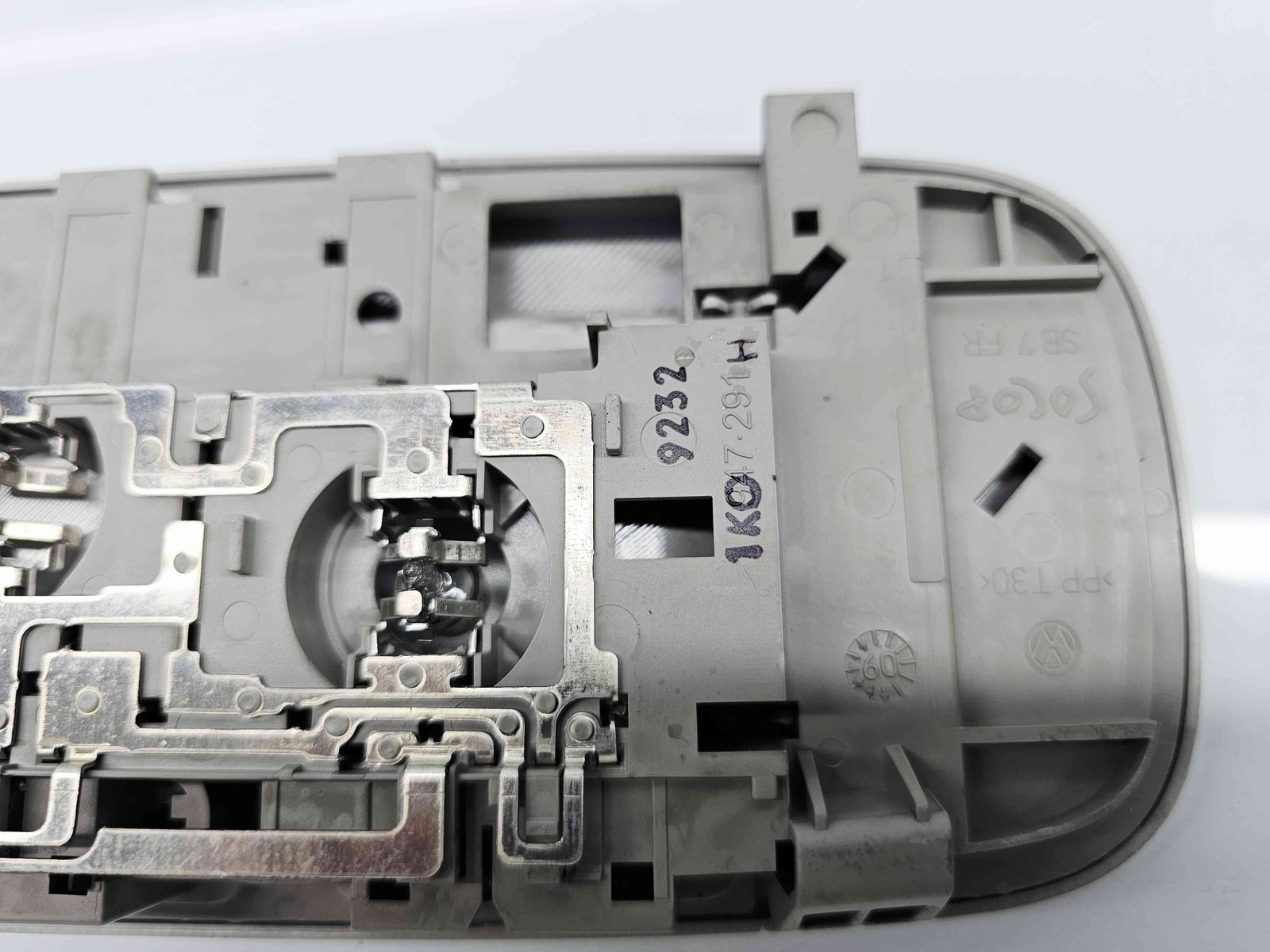 Plafoniera spate Volkswagen Golf 6 (5K1) [Fabr 2009-2013] 1K0947291 - imagine 3