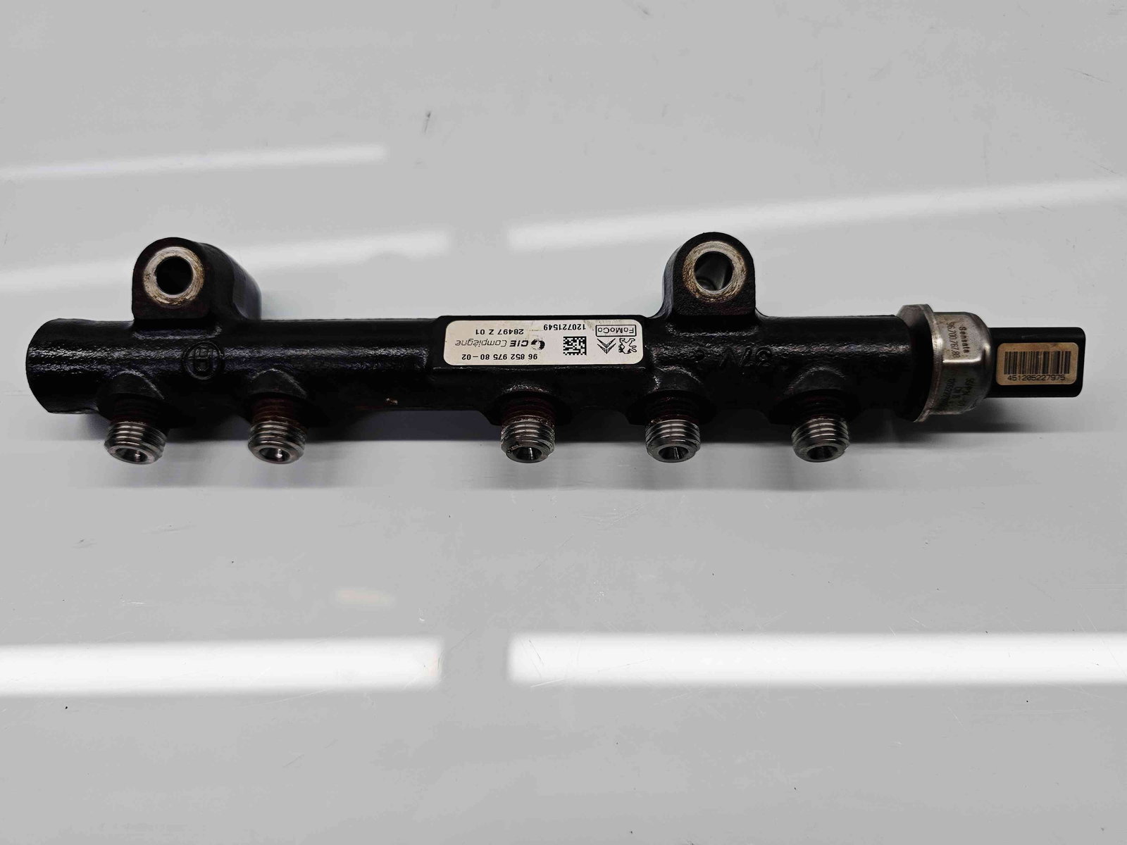 Rampa injectoare Ford Focus 3 (CB8) [Fabr 2011-2015] 968529758002 1.6 TDCI TZJA 85KW / 115CP - imagine 1