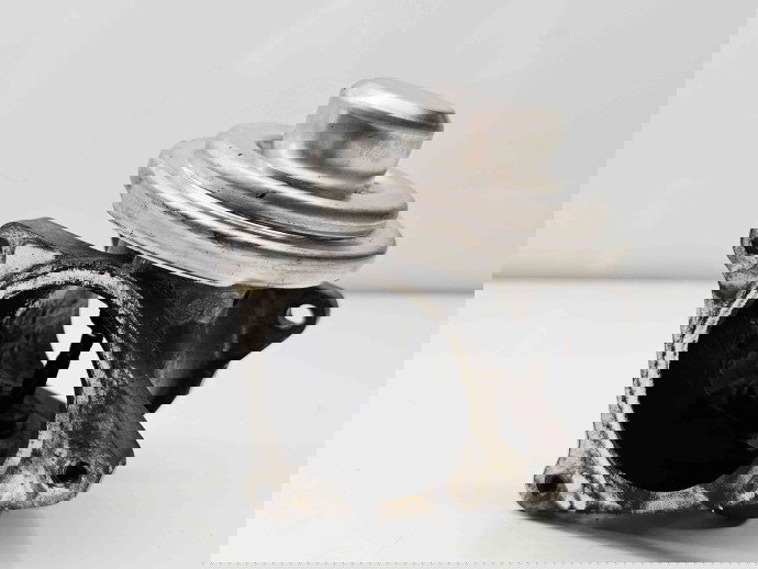 Supapa EGR Skoda Octavia 2 Combi (1Z5) [Fabr 2004-2013] Facelift 038129637D 1.9 TDI BXE 77KW / 105CP