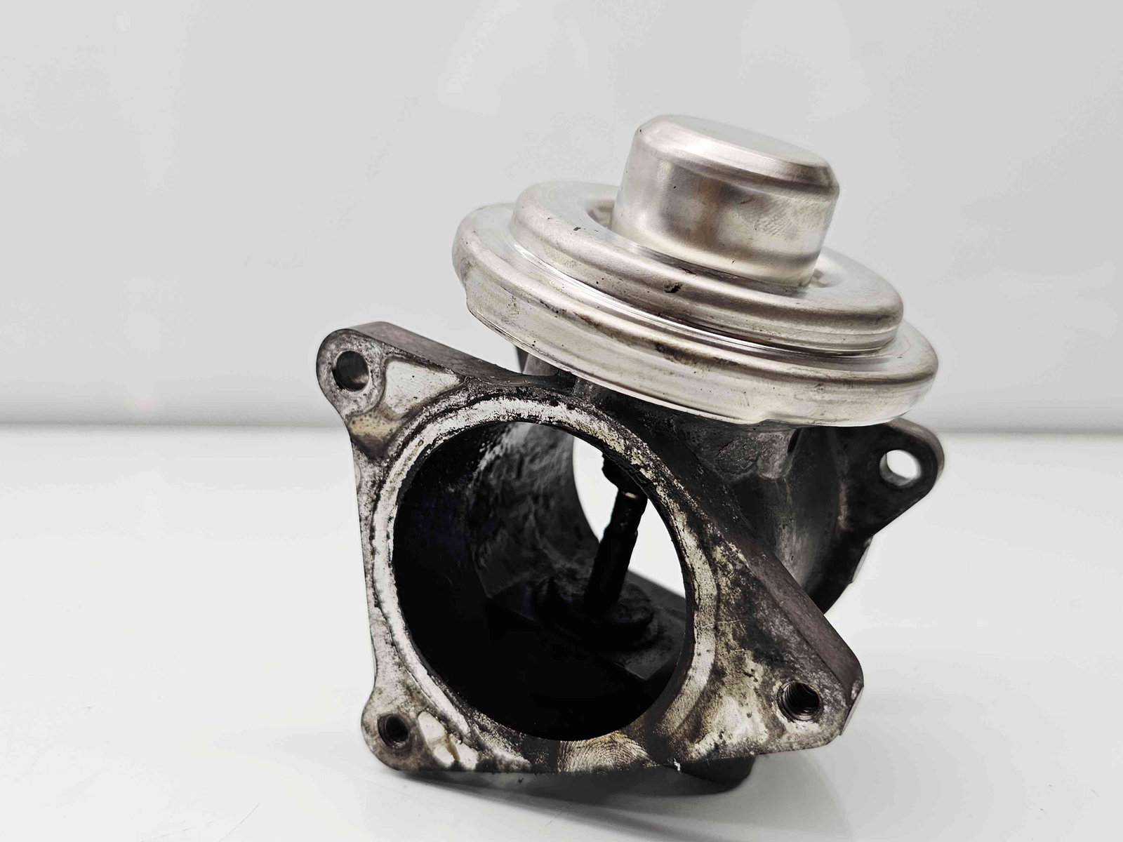 Supapa EGR Skoda Octavia 2 Combi (1Z5) [Fabr 2004-2013] Facelift 038129637D 1.9 TDI BXE 77KW / 105CP - imagine 2