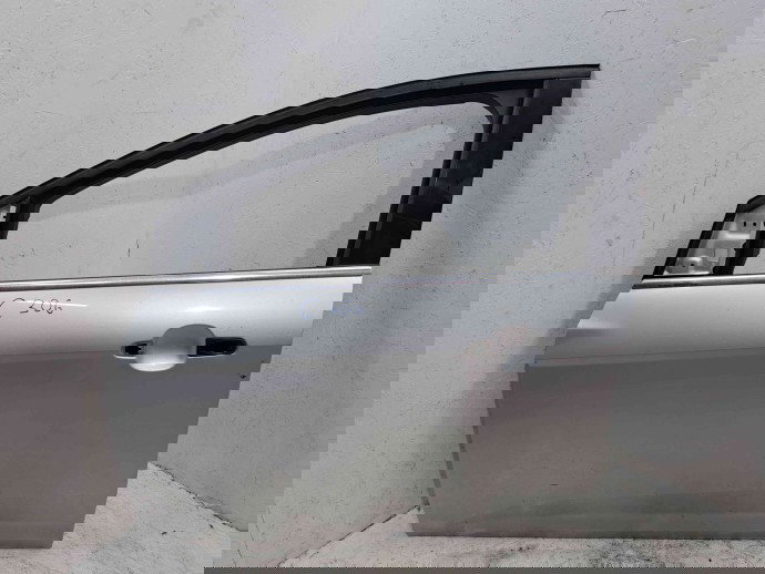 Usa stanga fata Ford Focus 3 (CB8) [Fabr 2011-2015] Moondust Silver