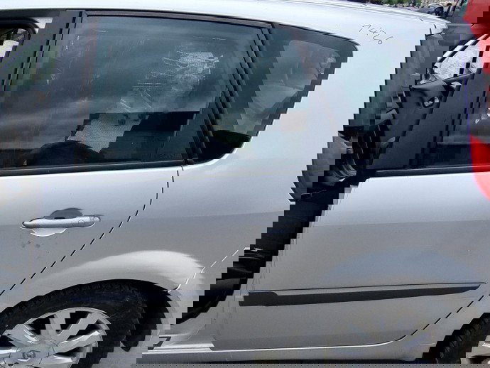 Usa stanga spate Renault Scenic 2 [Fabr 2003-2008] 1.5 DCI K9K734  76KW / 103CP