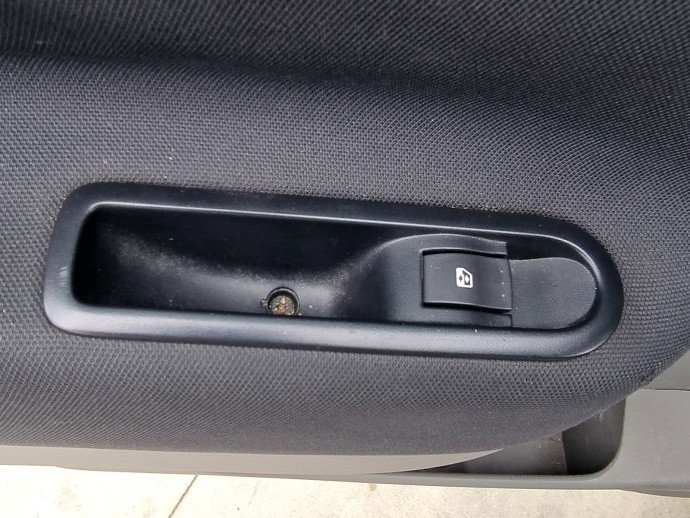 Buton geam stanga spate Renault Scenic 2 [Fabr 2003-2008] 1.5 DCI K9K734  76KW / 103CP