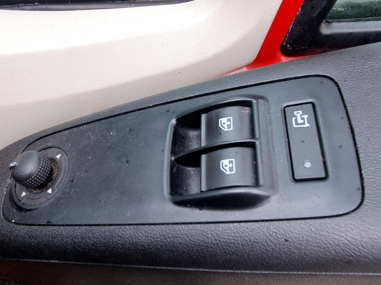 Butoane comanda geamuri sofer PEUGEOT Boxer [Fabr 2006-prezent] 2.2 HDI 4HU 81KW / 110CP