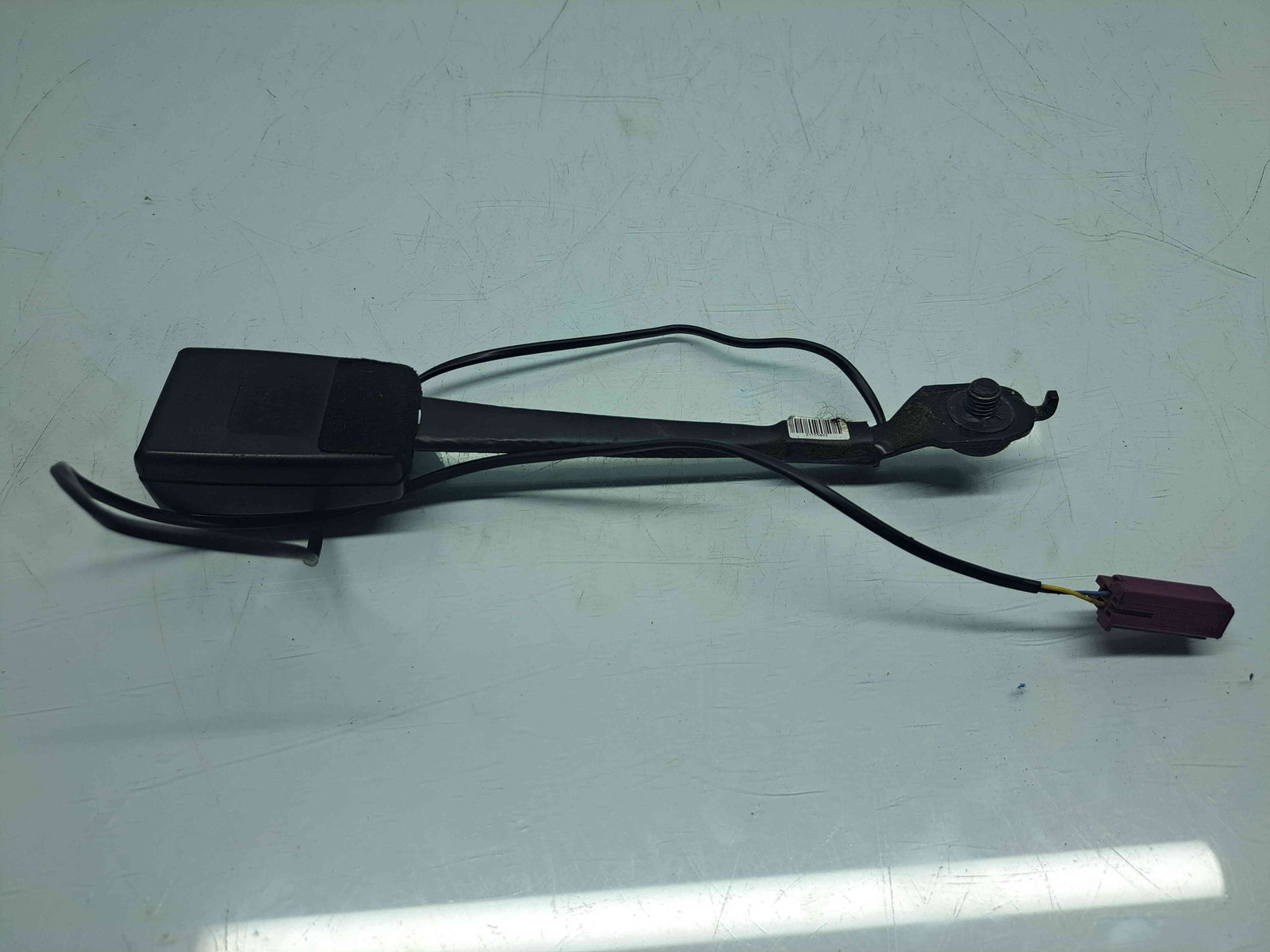 Capsa centura dreapta fata Ford Focus 3 (CB8) [Fabr 2011-2015] BM51-61208-ABW - imagine 1