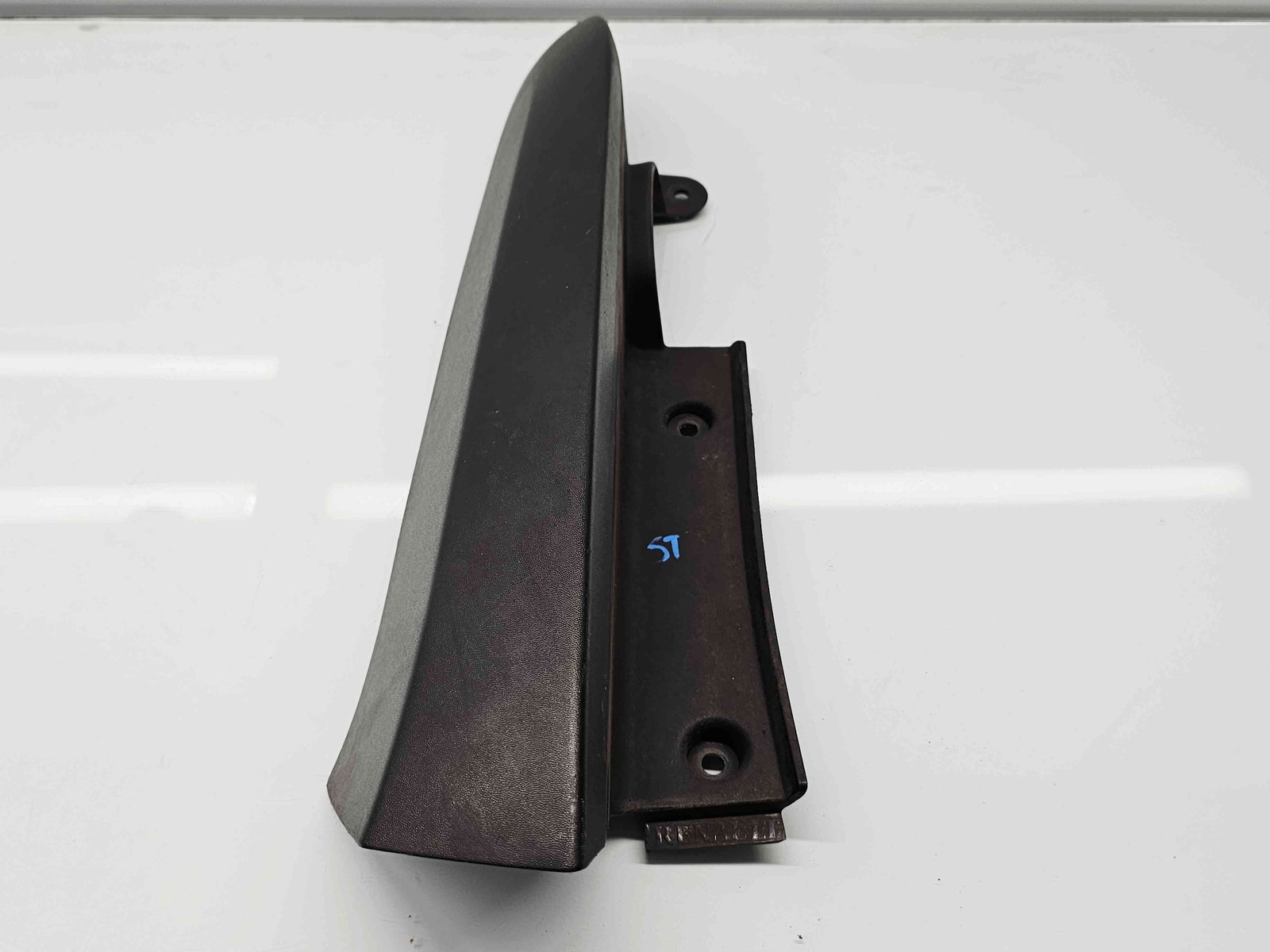 Ornament aripa stanga spate Dacia Logan II MCV BK (K52) [Fabr 2013-2022] Facelift 903908223R - imagine 1