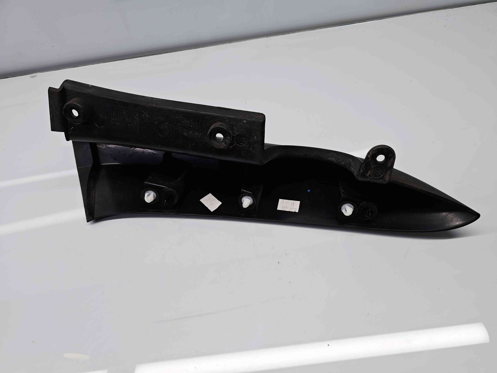 Ornament aripa stanga spate Dacia Logan II MCV BK (K52) [Fabr 2013-2022] Facelift 903908223R - imagine 3