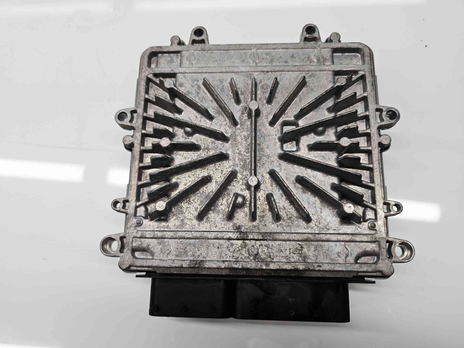 Calculator motor ECU Volvo XC60 [Fabr 2008-2017] 31272462 2.4 D5244T4 136KW / 185CP - imagine 3