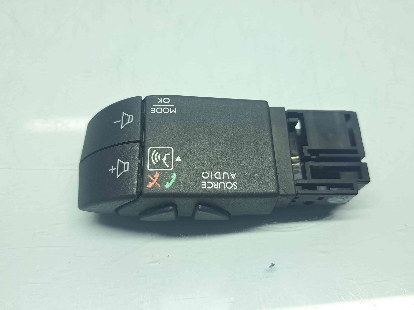 Comenzi volan Dacia Logan II MCV BK (K52) [Fabr 2013-2022] Facelift 8200850420 - imagine 2