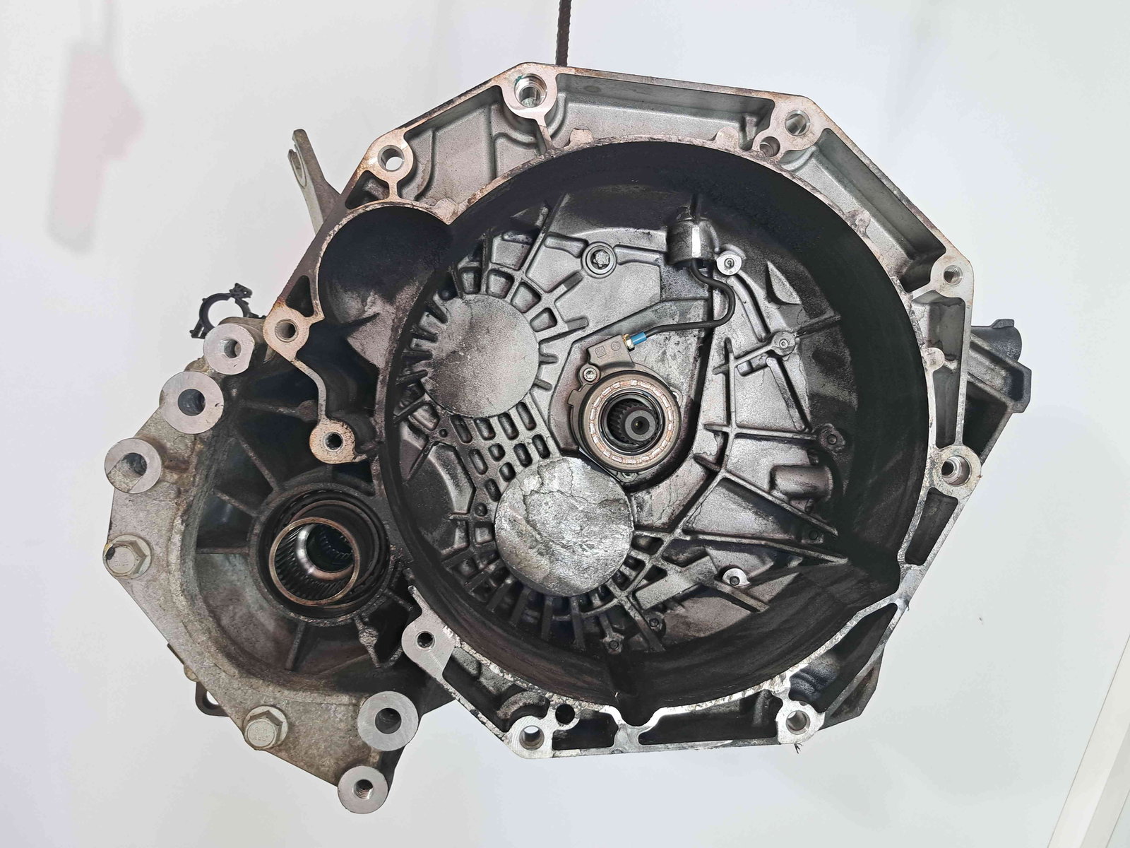 Cutie viteze manuala 6 trepte Opel Antara [Fabr 2006-2017] F40 2.2 CDTI A22DM 122KW / 166CP - imagine 1