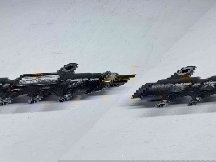 Rampa injectoare Peugeot 206 [Fabr 1998-2009] 9654592680 1.4