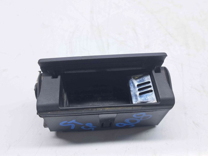  Scrumiera usa stanga spate Audi A6 (4F2, C6) [Fabr 2004-2010] OEM