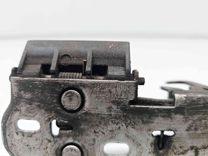 Maner deschidere capota Volkswagen Golf 6 (5K1) [Fabr 2009-2013] 1Q0823480