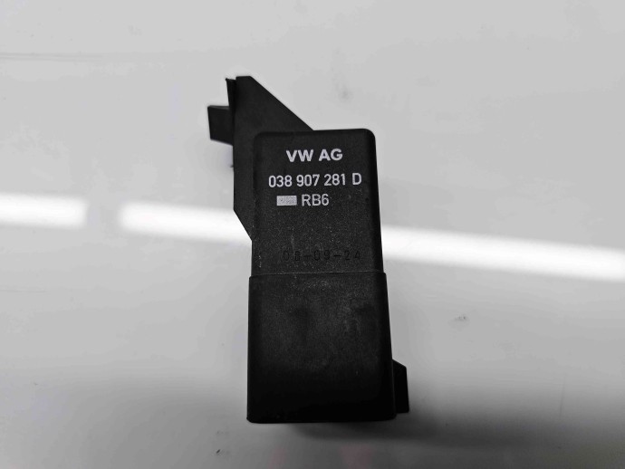  Releu Volkswagen Golf 6 (5K1) [Fabr 2009-2013] 0281003038 