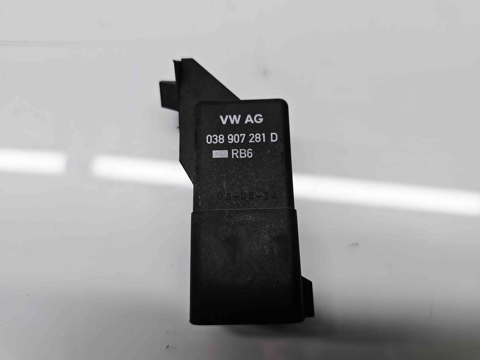 Releu Volkswagen Golf 6 (5K1) [Fabr 2009-2013] 0281003038 - imagine 4
