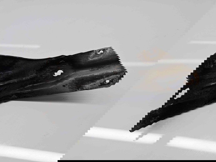 Suport aripa stanga fata Volkswagen Golf 6 (5K1) [Fabr 2009-2013] 5K6821135