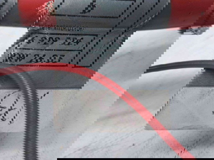  Borna baterie (+) Bmw 5 (E60) [Fabr 2004-2010] 6929324 