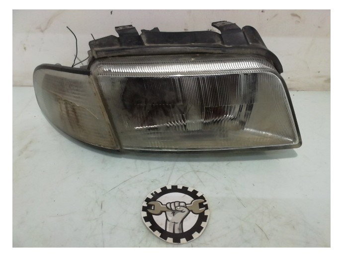 Far dreapta Audi A4 B5 1.9 TDI OEM 1994-2000