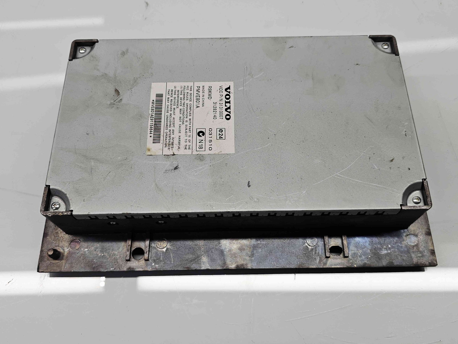 Amplificator audio Volvo XC90 [Fabr 2002-2014] 31282140 - imagine 1