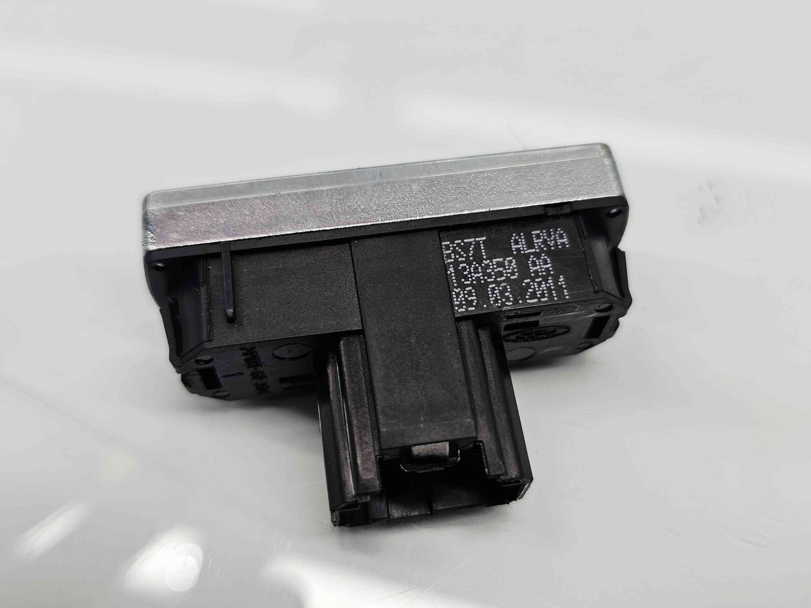 Buton avarii Ford Mondeo 4 Sedan Facelift [Fabr 2007-2015] BS7T13A350AA - imagine 2