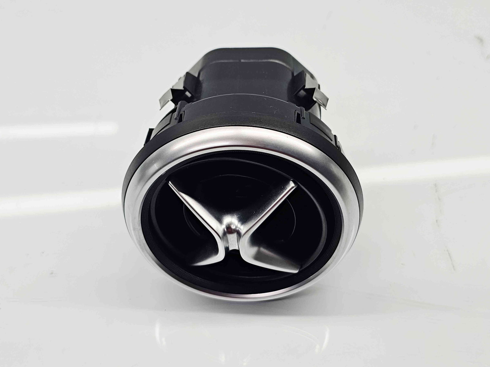 Grila aerisire centrala Mercedes Clasa A (W176) [Fabr 2012-2018] A1768300754 - imagine 2