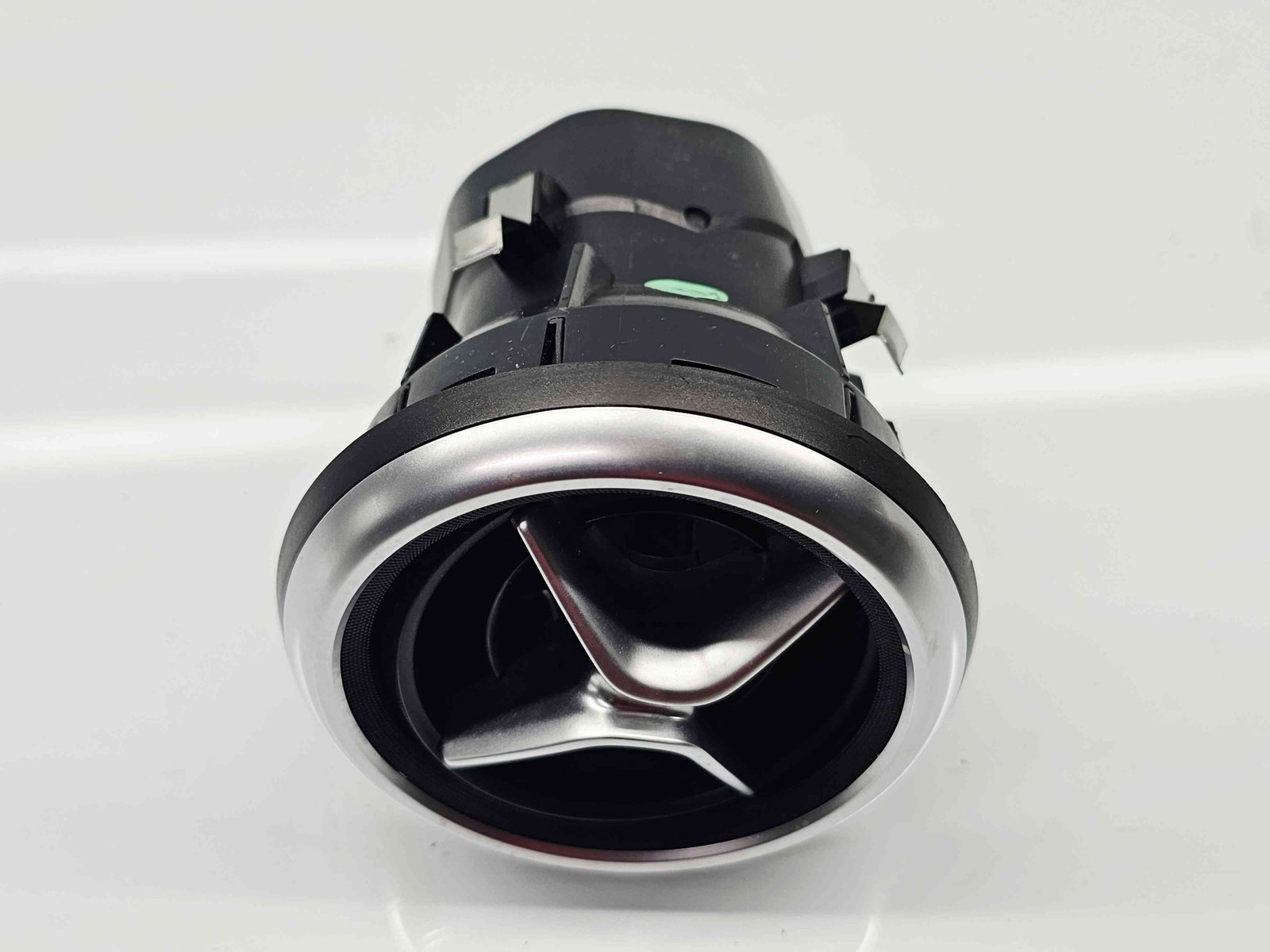 Grila aerisire dreapta Mercedes Clasa A (W176) [Fabr 2012-2018] A1758300354 - imagine 2