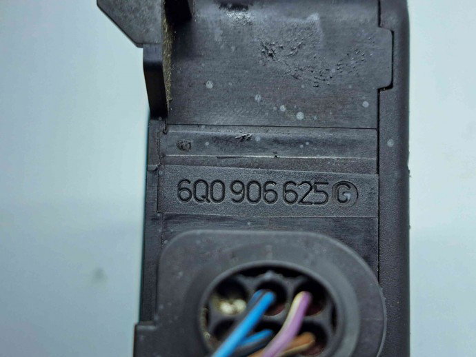 Distribuitor vacuum Skoda Fabia 2 Combi (5J, 545) [Fabr 2007-2014] 6Q0906625G 1.9 TDI BSW  