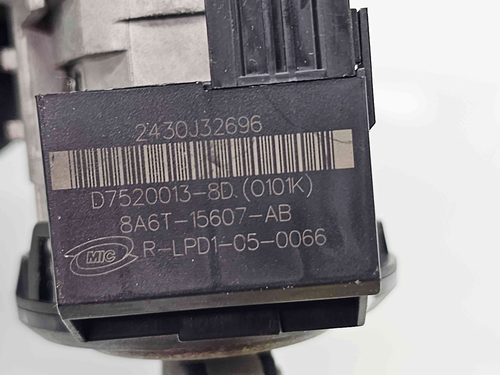 Contact cu cheie Ford Fiesta 6 [Fabr 2008-2019] 8A6T-15607-AB 1.25 Benz SNJB58.82KW / 80CP - imagine 4