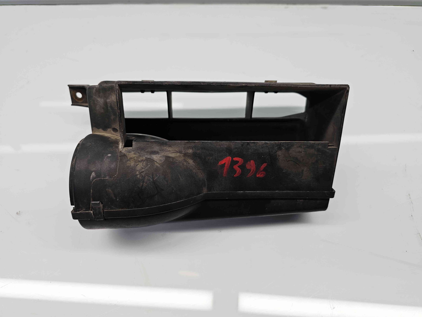 Deflector aer Volkswagen Passat B6 (3C2) [Fabr 2005-2010] 1K0805962A