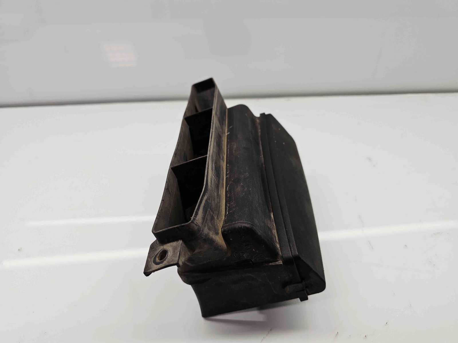 Deflector aer Volkswagen Passat B6 (3C2) [Fabr 2005-2010] 1K0805962A - imagine 4