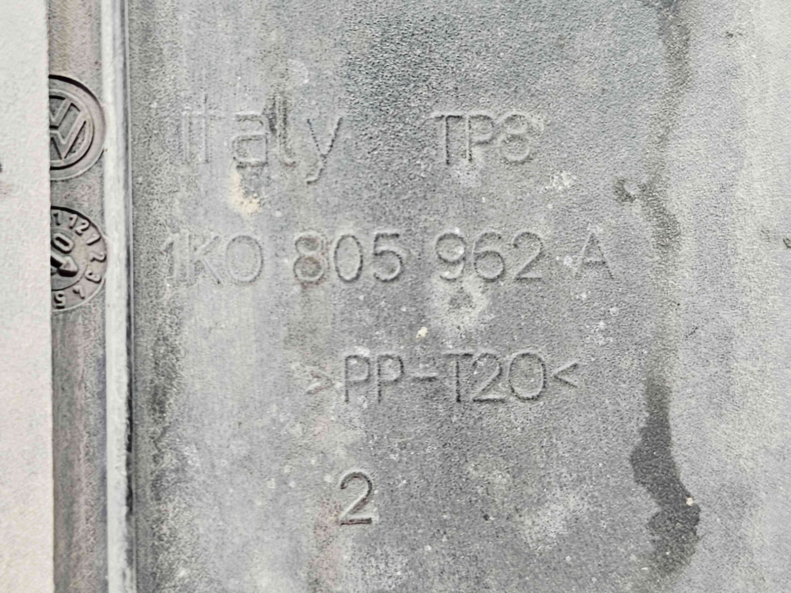 Deflector aer Volkswagen Passat B6 (3C2) [Fabr 2005-2010] 1K0805962A - imagine 5