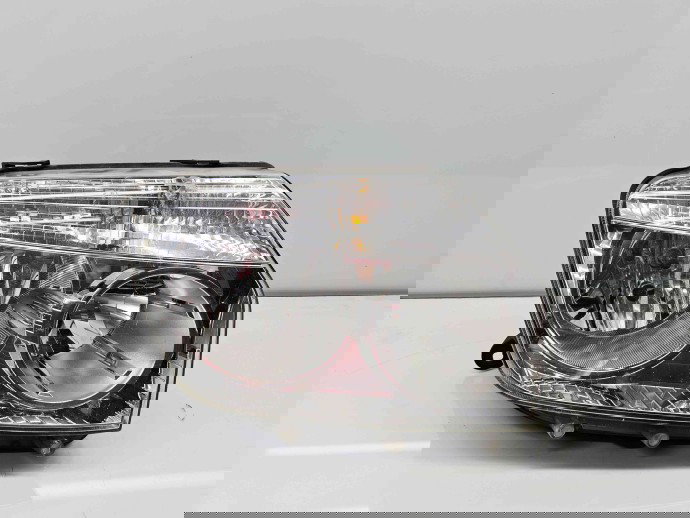  Far dreapta Dacia Duster (PH2, H79) [Fabr 2013-2017] 260100460R