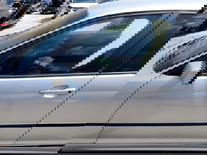 Usa stanga fata Bmw 3 (E46) [Fabr 1998-2005] 2.0 M47D 110 KW / 150 CP