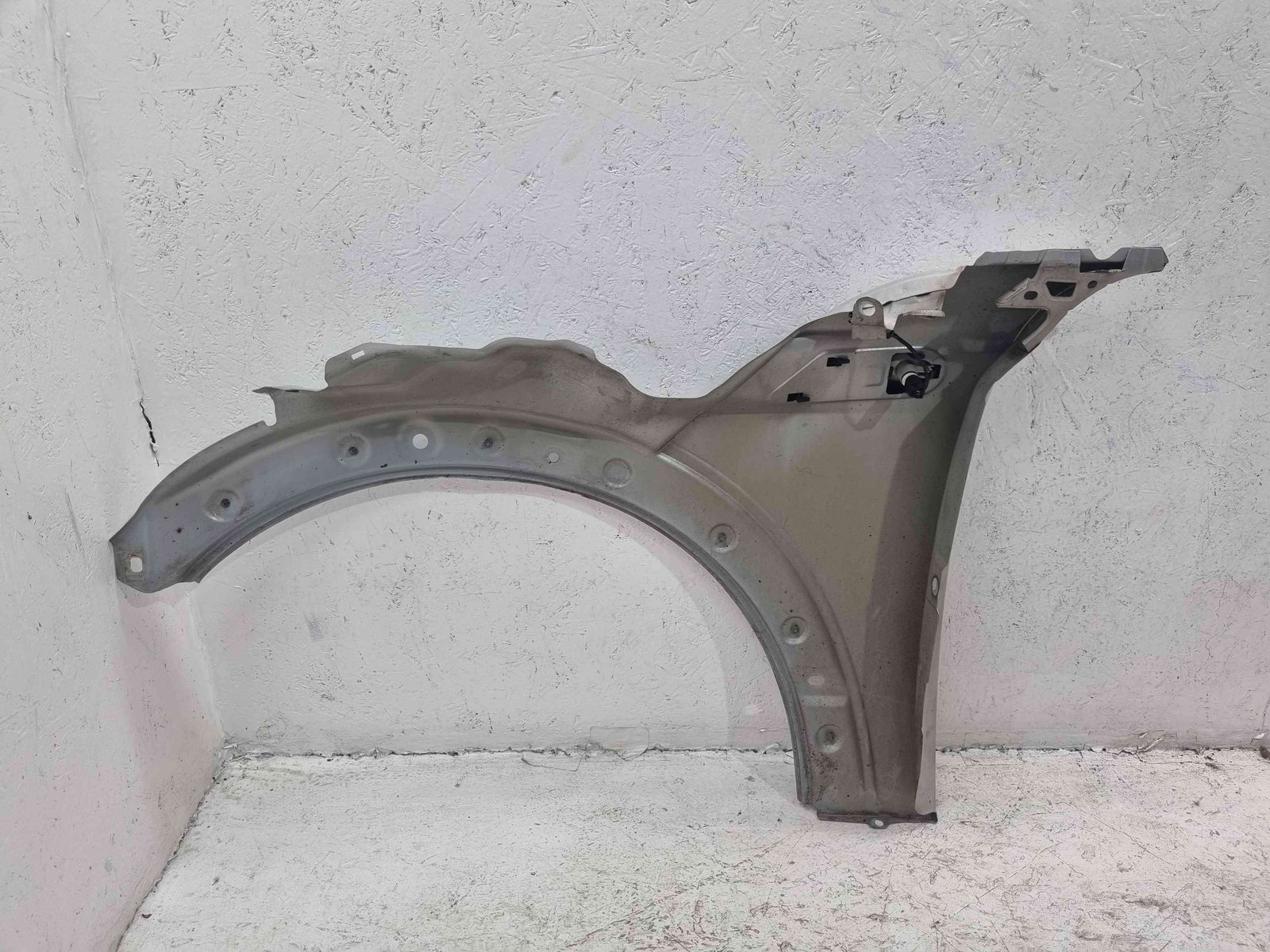 Aripa dreapta fata MINI Cooper (R56) [Fabr 2006-2014] A62 White Silver Mel - imagine 5